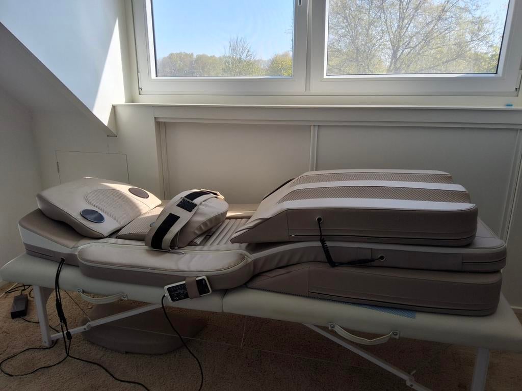 Andumedic 3 massage bed met een apart onder bed, Sport en Fitness, Massageproducten, Ophalen, Massagetafel