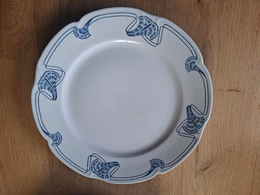 9 diepe en 6 platte borden Onnaing Frans Jugendstil blauw, Ophalen