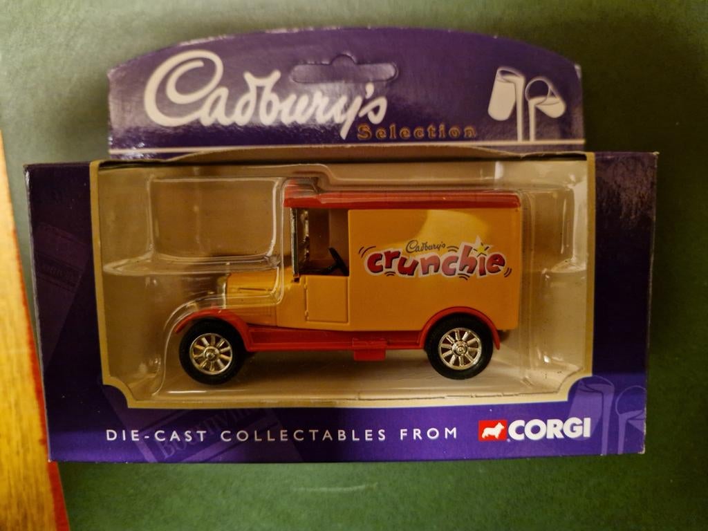 Corgi crunchie Cadbury, Ophalen of Verzenden, Zo goed als nieuw, Bus of Vrachtwagen, Corgi