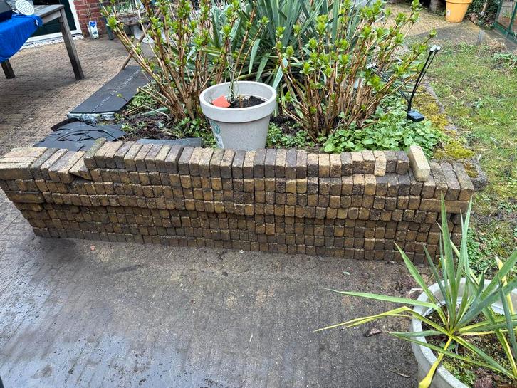 Gele steentjes voor terras, Tuin en Terras, Tegels en Klinkers, Gebruikt, Klinkers, Beton, 5 tot 10 m², Ophalen