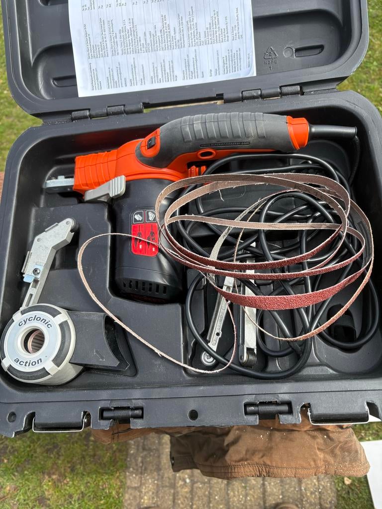 Black+Decker Powerfile 400W bandschuurmachine, Ophalen of Verzenden, Zo goed als nieuw, Minder dan 600 watt, Bandschuurmachine