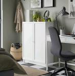 Gezocht: IKEA Billy boekenkasten met deuren (106cm hoog), Huis en Inrichting, Ophalen