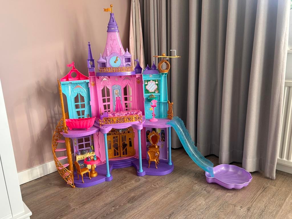 Speelgoedkasteel disney mattel, Ophalen, Zo goed als nieuw, 6 jaar of ouder