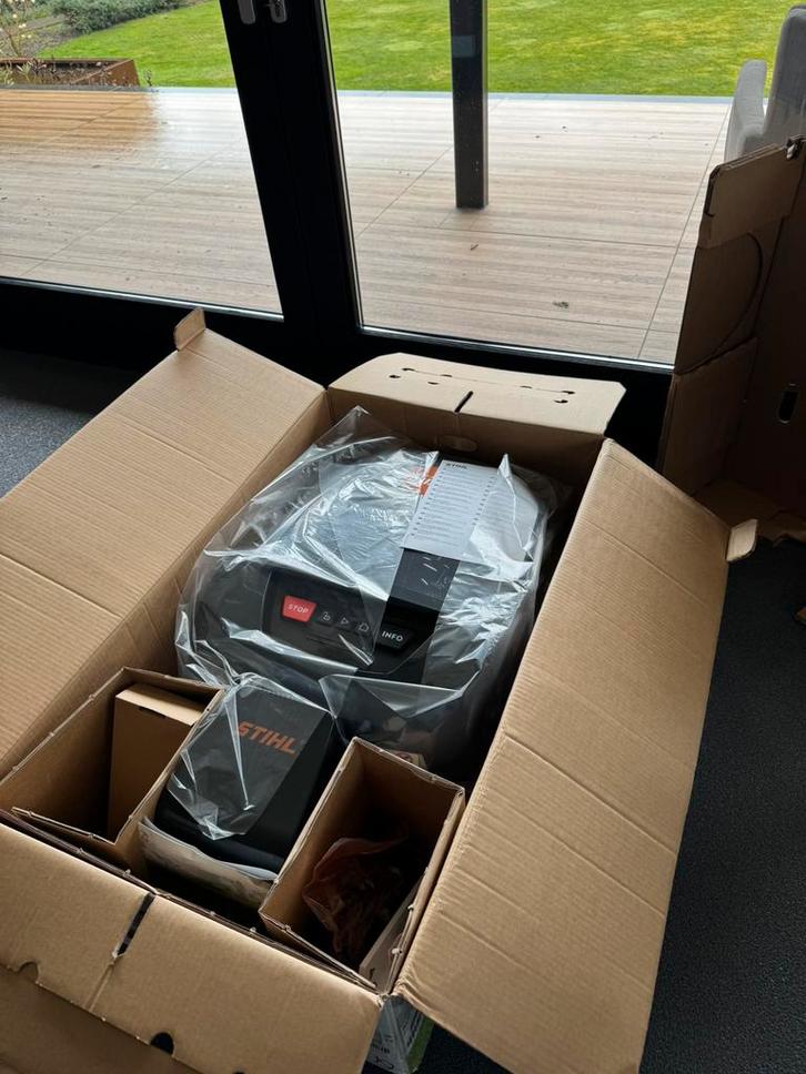 STIHL iMow 7.0 EVO Robotmaaier (nieuw in doos; garantie), Tuin en Terras, Robotmaaiers, Nieuw, Meer dan 25 cm, Met regensensor