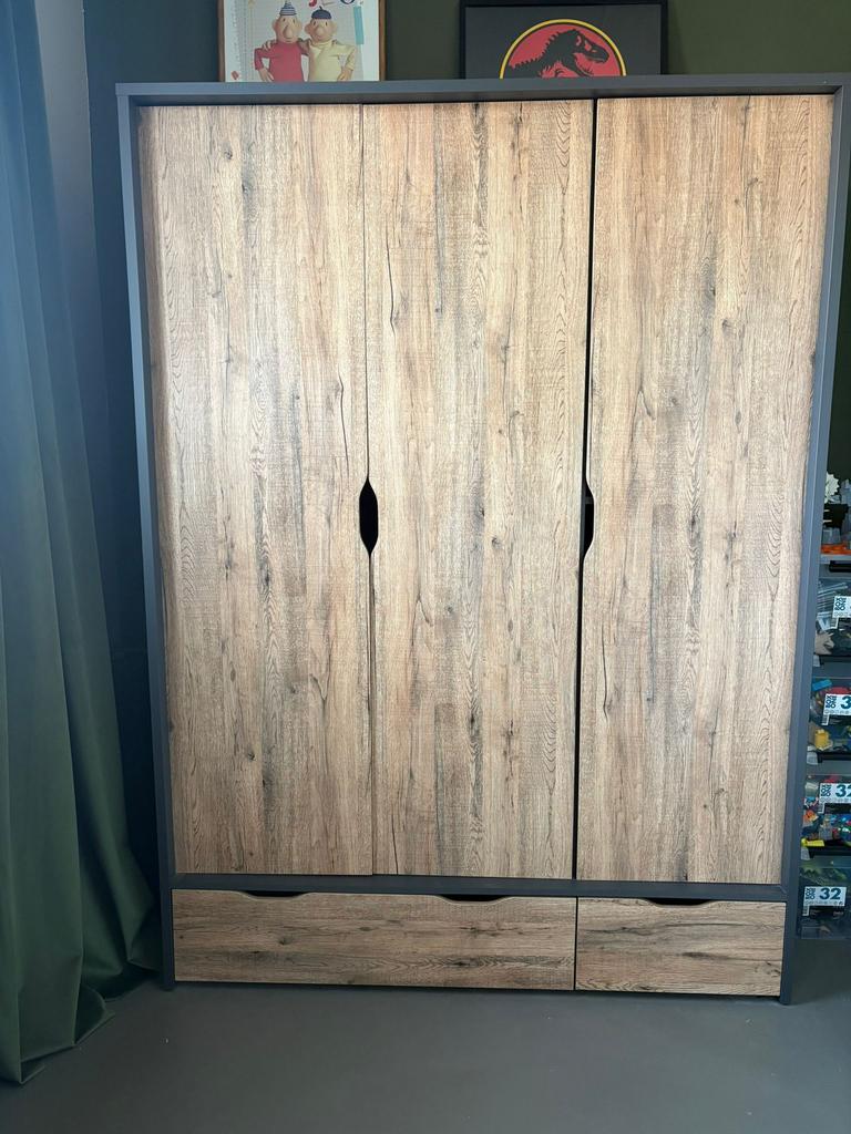 Kledingkast Harvey donker eiken-/antracietkleur 193x141x58, Huis en Inrichting, Kasten | Kledingkasten, Ophalen, Zo goed als nieuw