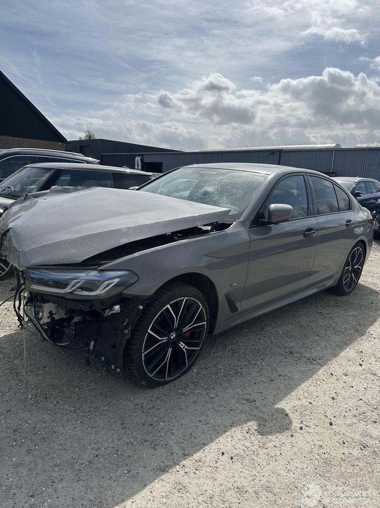 BMW 5 Serie 5301 high Executive Edition (bj 2020, automaat), Automaat, 1998 cc, Sedan, Zilver of Grijs