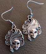 Oorbellen – Venetiaans masker (verzilverd), Hangers, Nieuw, Ophalen of Verzenden, Zilver