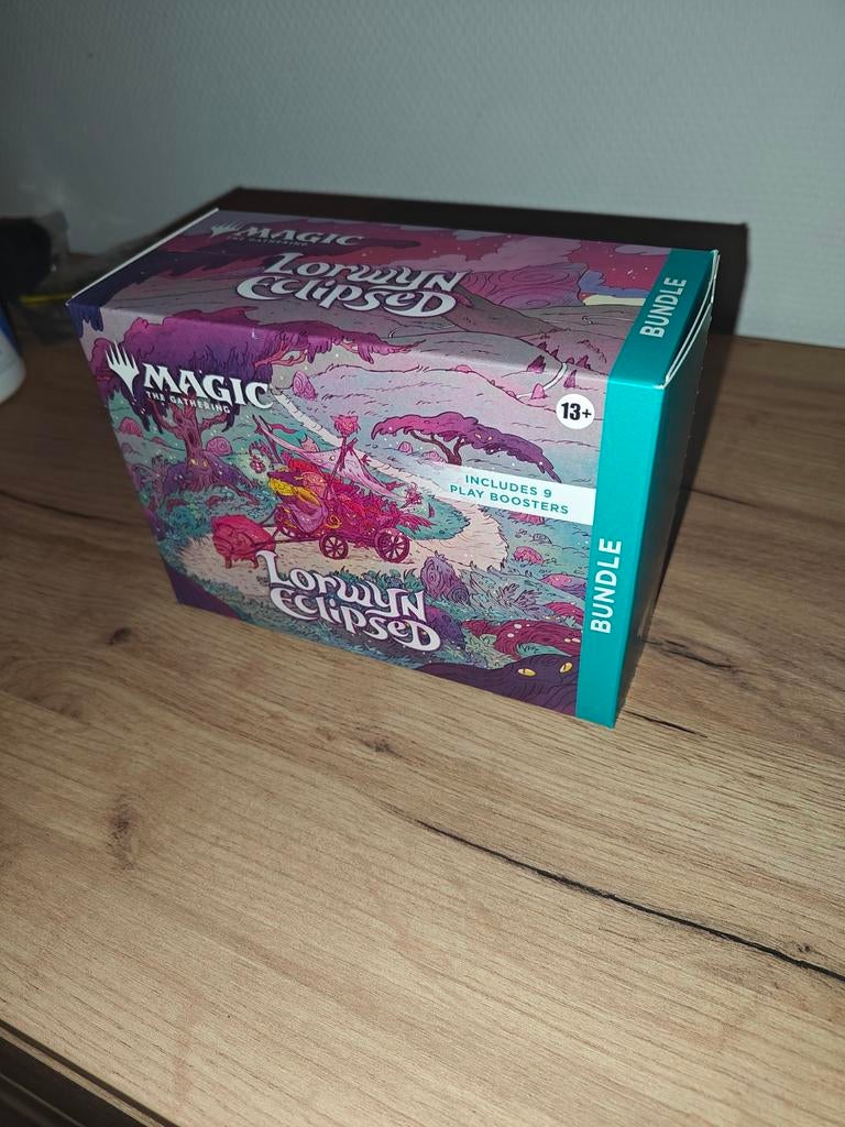 Magic: The Gathering Lorwyn Eclipsed Fat Pack Bundle, Ophalen of Verzenden, Nieuw, Overige typen