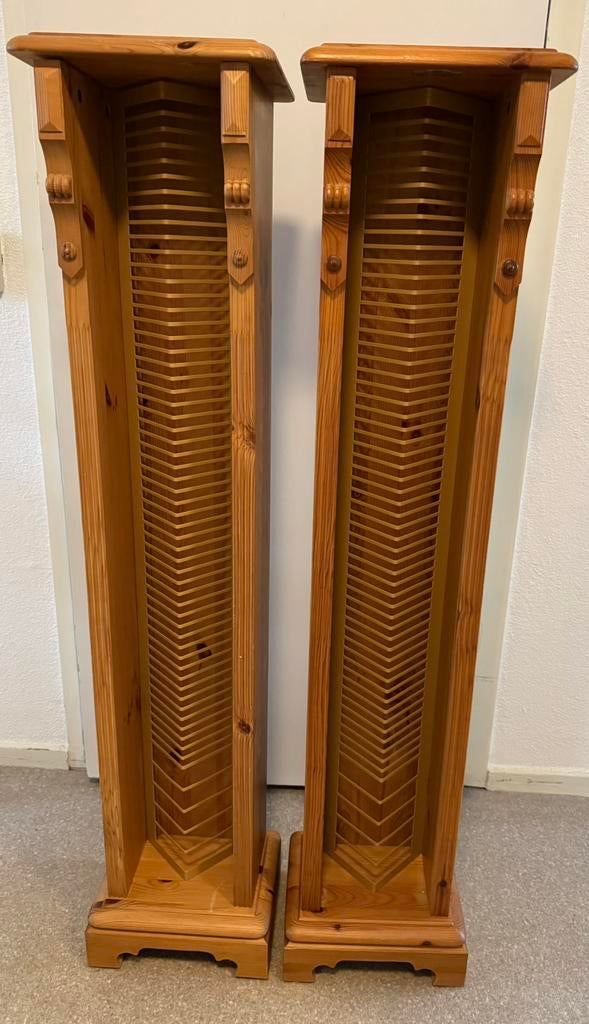 2 massief grenen CD zuilen, Ophalen, Gebruikt, 25 tot 75 discs, Cd's