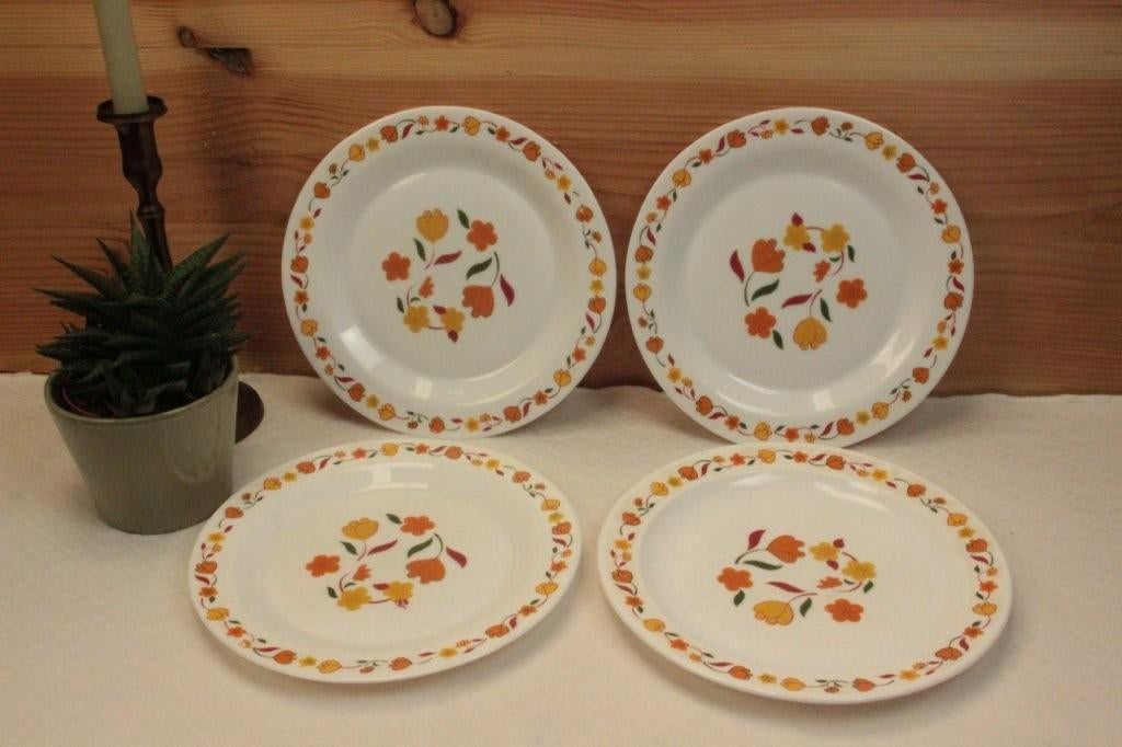 Vintage Arcopal borden oranje tulpen, Huis en Inrichting, Keuken | Servies, Ophalen of Verzenden, Glas, Overige stijlen, Bord(en)
