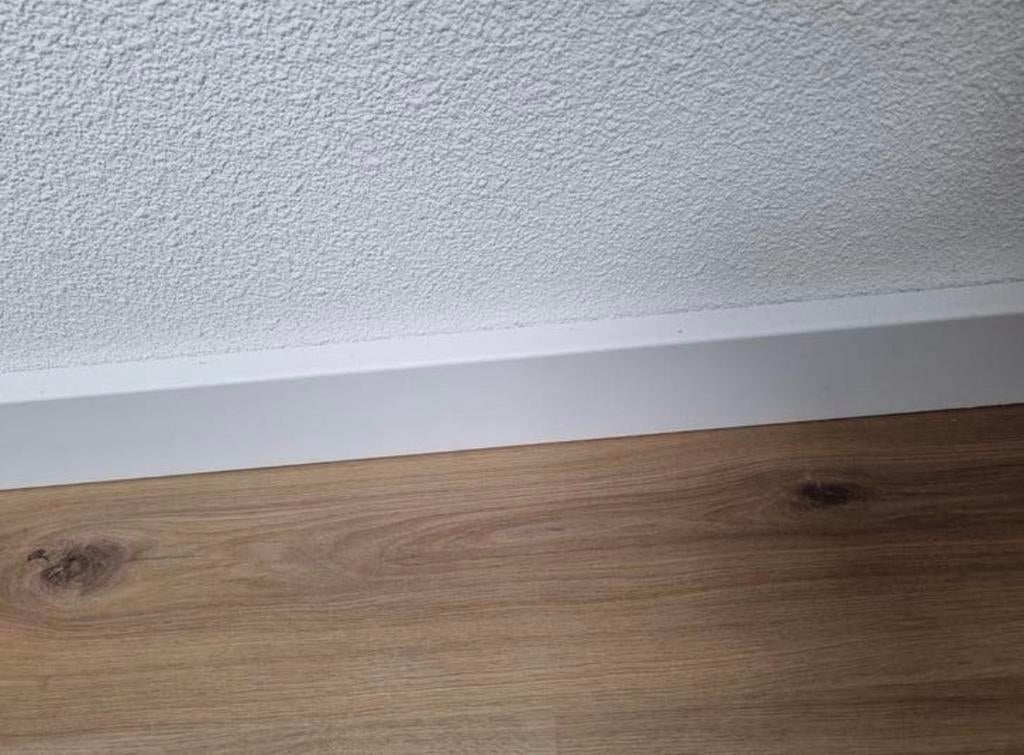 125 meter witte plint, 18x90mm, MDF, Doe-het-zelf en Verbouw, Plinten en Afwerking, Nieuw, Ophalen of Verzenden, Mdf, 250 cm of meer