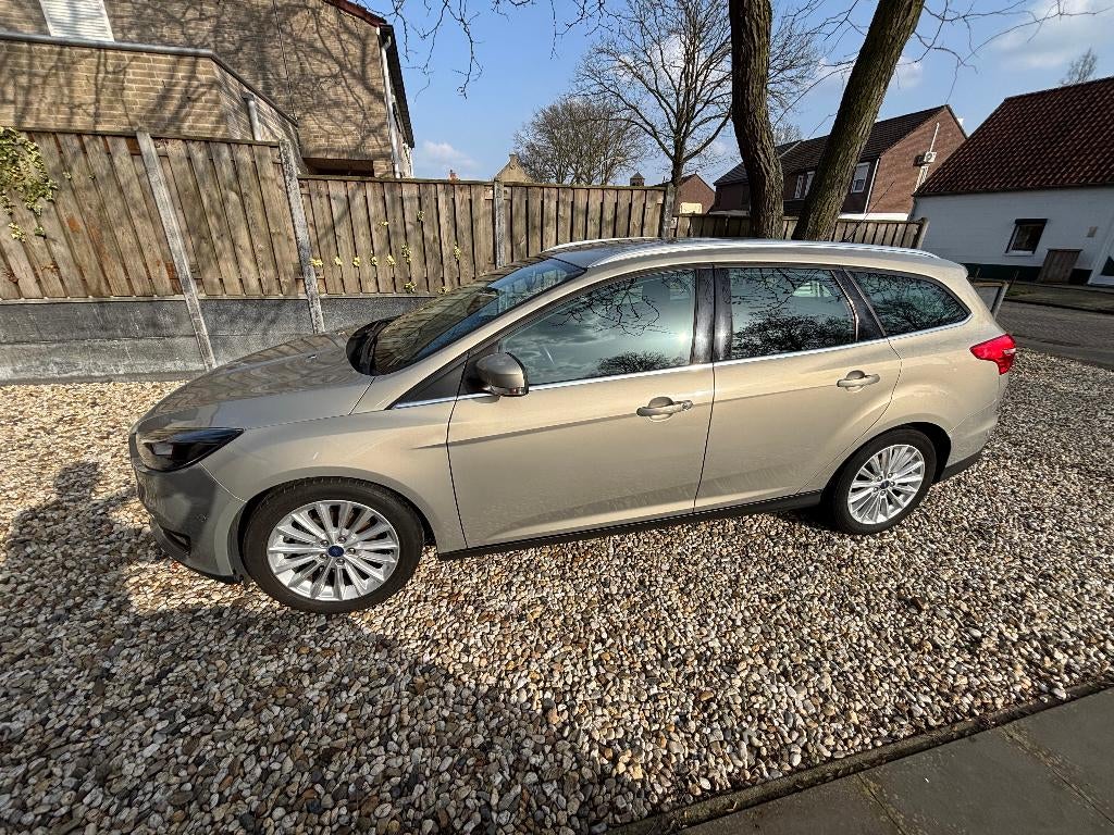 Ford Focus Wagon 1.0 Titanium|Nwe Distributie|125Pk|Trekhaak, Auto's, Euro 6, Origineel Nederlands, Handgeschakeld, Particulier