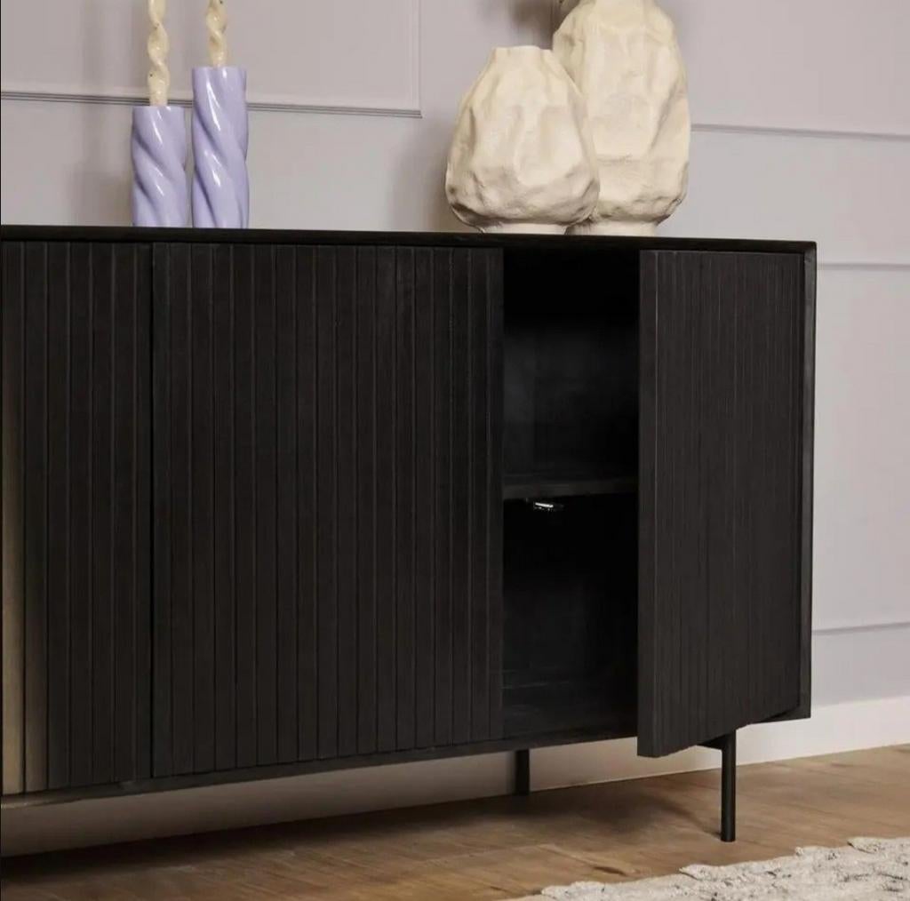 Z.g.a.n. TV meubel - Modern zwart dressoir, Huis en Inrichting, Ophalen, Modern, industrieel, 150 tot 200 cm, Zo goed als nieuw