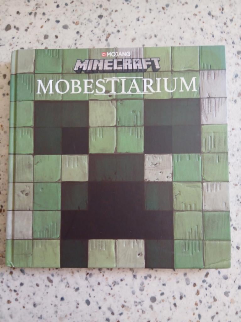 Alex Wiltshire - Mobestiarium, Boeken, Fantasy, Zo goed als nieuw, Ophalen of Verzenden