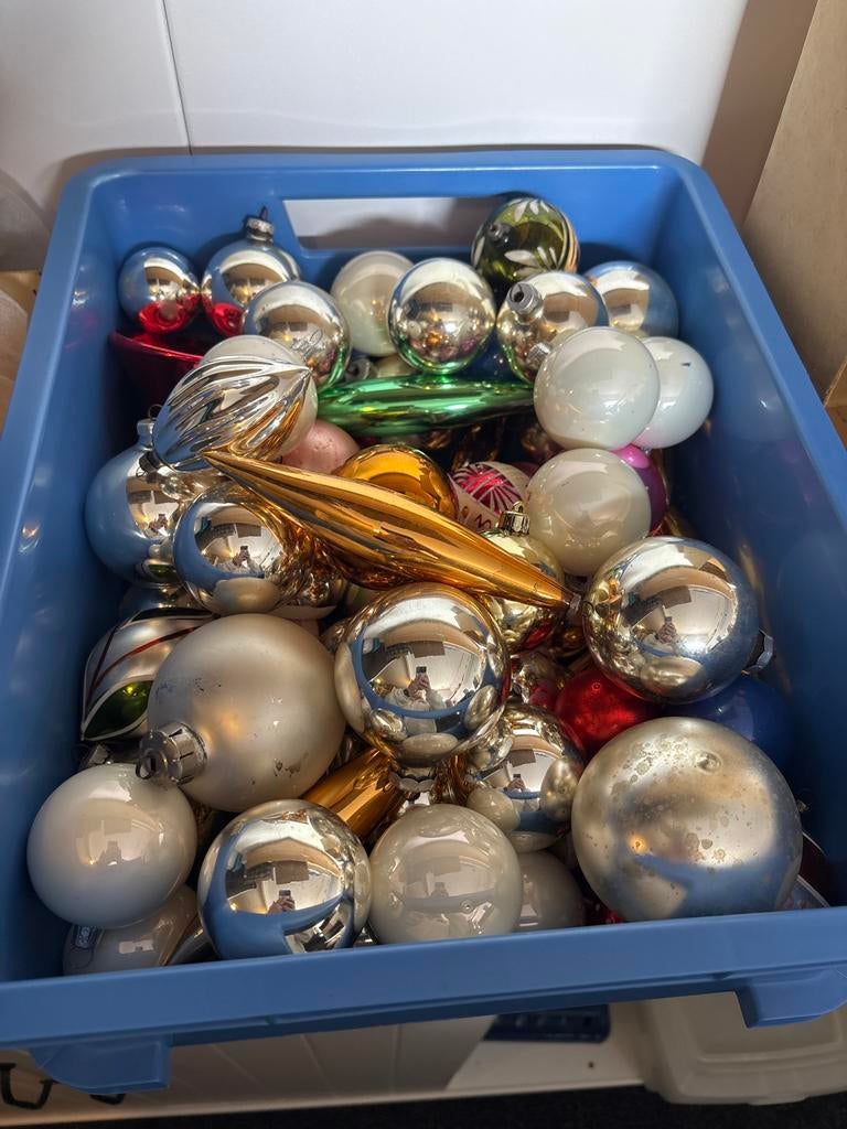 Vibtage kerstballen, Ophalen
