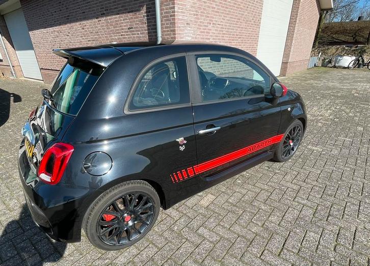 Fiat 500 1.4 T-jet Abarth C 118KW AUT 2018 Zwart, Auto's, Fiat, Benzine, F, Hatchback, Automaat, Geïmporteerd, Zwart, Zwart, Stof
