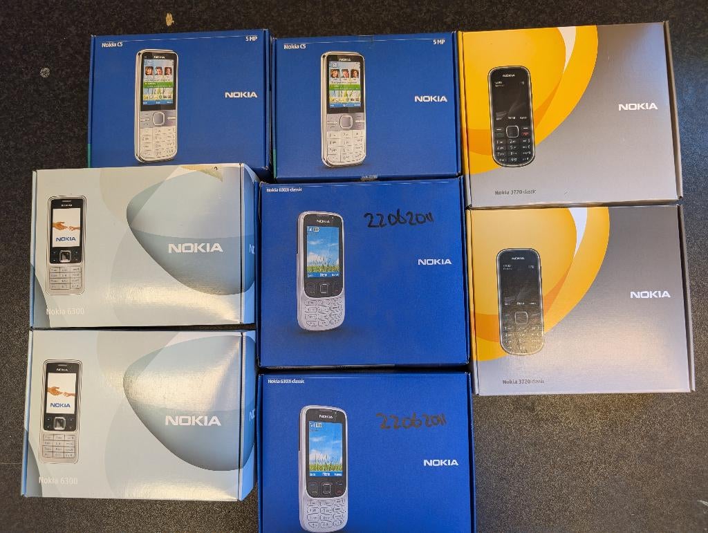 2x Nokia 3720, 2x Nokia 6300, 2x Nokia C5, 2x Nokia 6303, Telecommunicatie, Mobiele telefoons | Nokia, Overige modellen, Overige kleuren