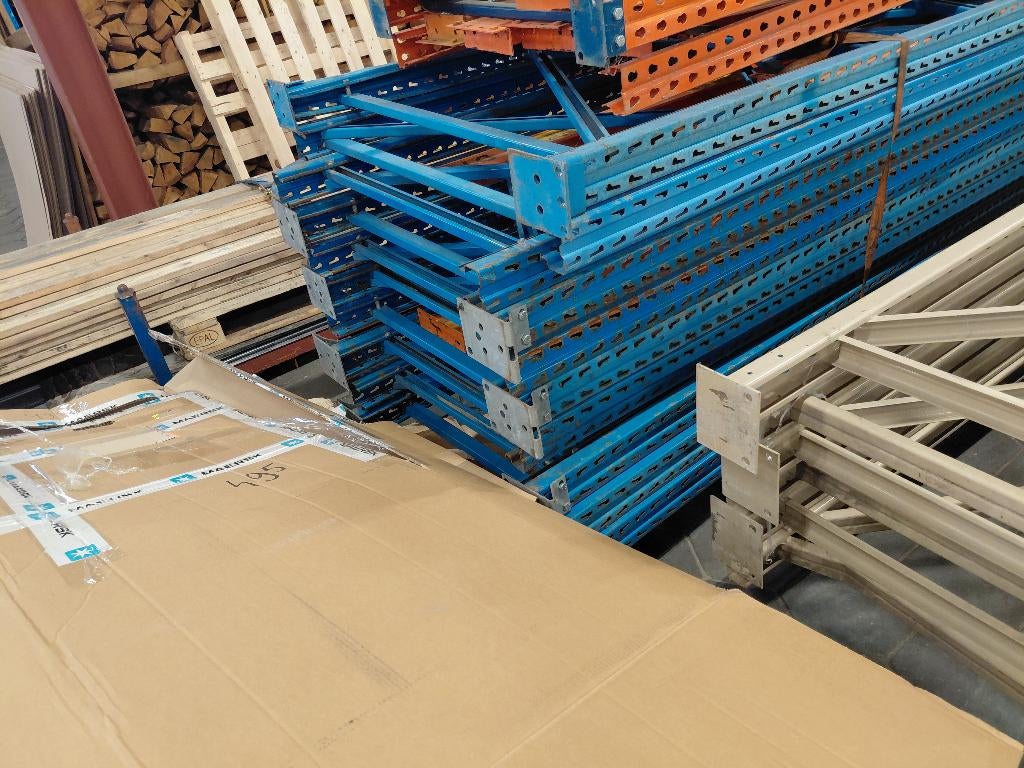 Pallet stelling 4.5 meter hoog, Ophalen