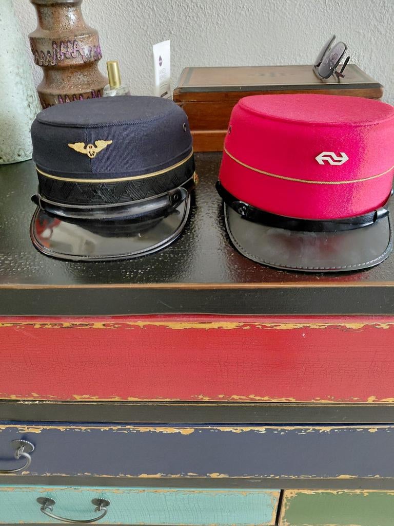 Vintage ns pet conducteurspet nederlandse spoorwegen, Verzamelen, Spoorwegen en Tramwegen, Ophalen of Verzenden, Gebruikt, Trein