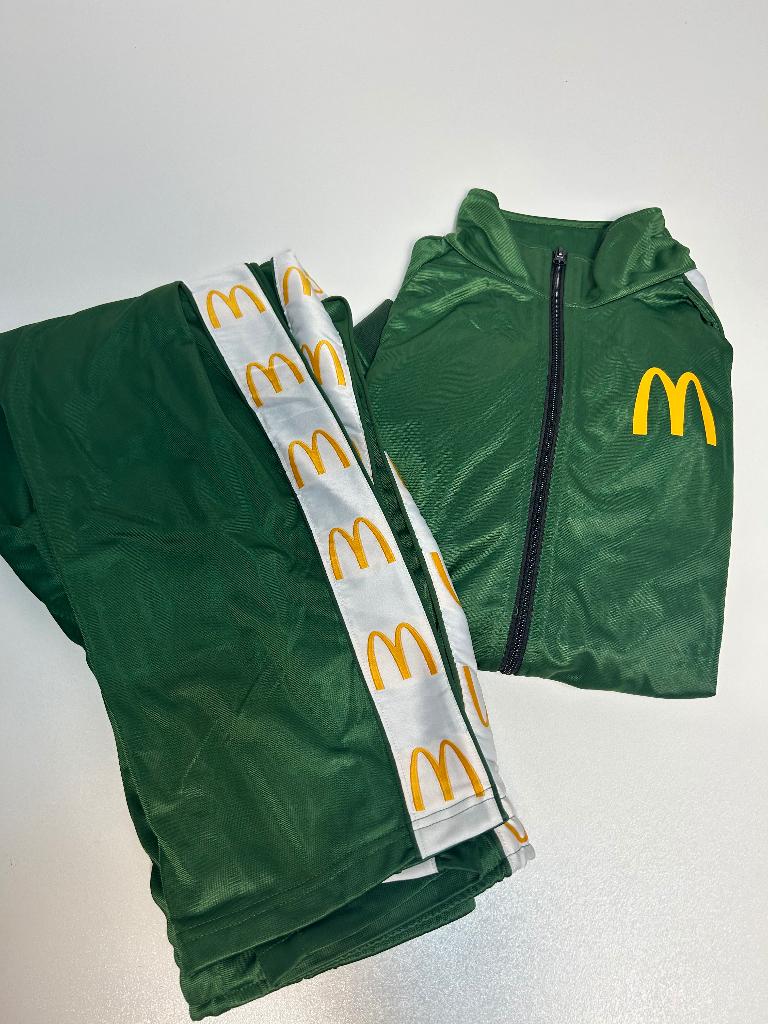 Limited edition mcDonalds trainingspak, Ophalen of Verzenden, Nieuw, Maat 48/50 (M)