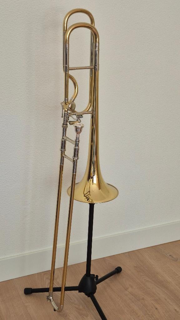 Trombone met koffer en accessoires, Ophalen, Gebruikt, Tenor, Met koffer