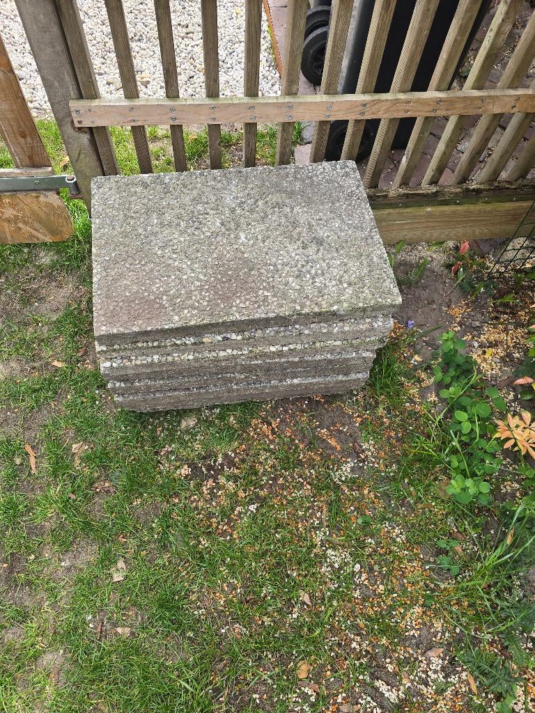 8 gratis terrastegels 60 x 40 cm (moet volgende week weg), Tuin en Terras, Tegels en Klinkers, Ophalen, Gebruikt, Minder dan 5 m²