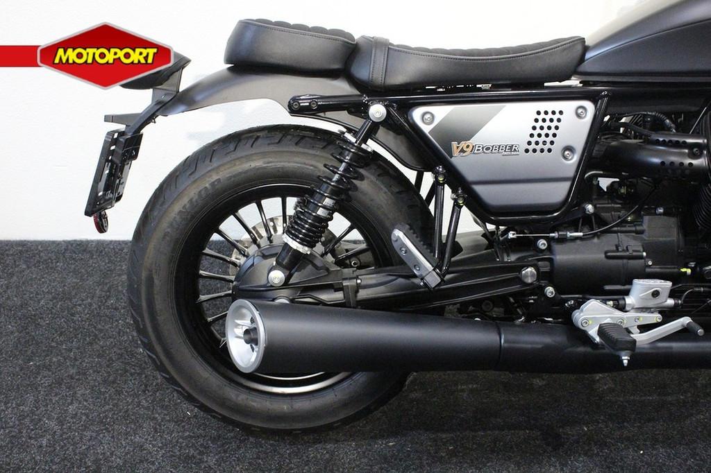 Moto Guzzi V9 BOBBER SE (bj 2026), Bedrijf, Naked bike