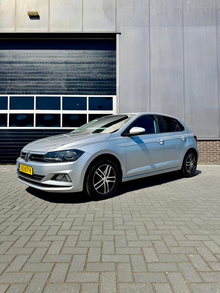 Volkswagen Polo 1.0 MPI |CARPLAY|CRUISE|5D|CAMERA|SENSOREN|, Auto's, Volkswagen, 1005 kg, Stof, Zwart, Origineel Nederlands