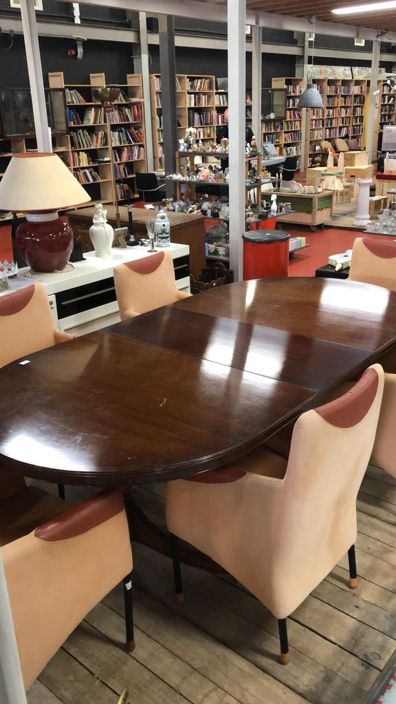 Houten tafel, Gebruikt, Eikenhout, Vijf personen of meer, 150 tot 200 cm