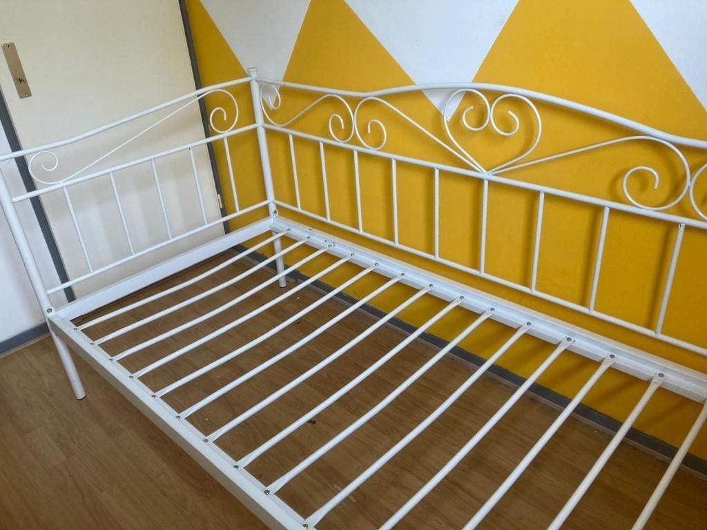 Bed meisjes stijl, Kinderen en Baby's, Kinderkamer | Bedden, Ophalen, Zo goed als nieuw, 180 cm of meer, 85 tot 100 cm
