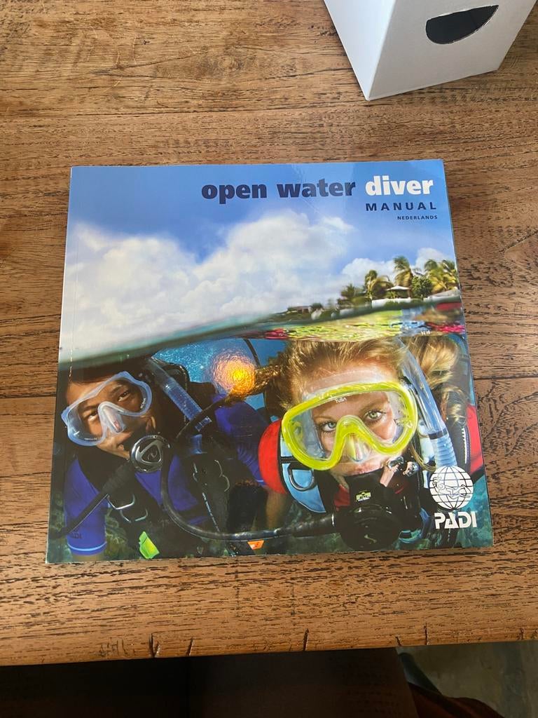 Open water diver manual, Ophalen of Verzenden, Zo goed als nieuw