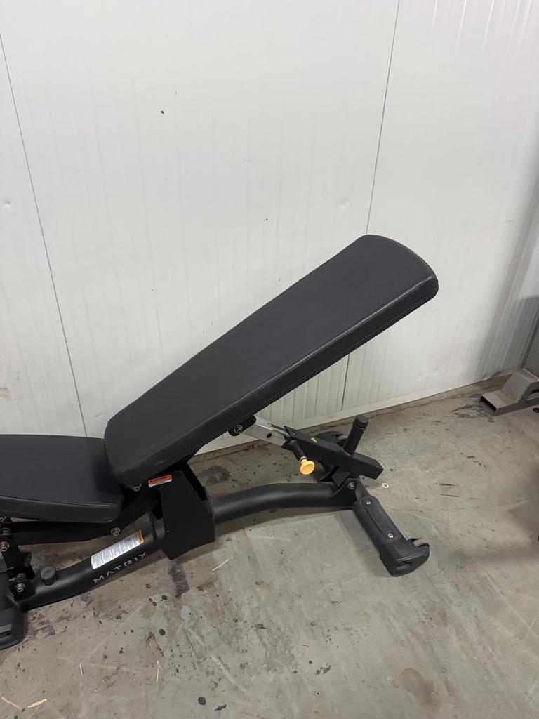 Matrix Adjustable bench/ verstelbare halterbank/ black, Sport en Fitness, Fitnessmaterialen, Ophalen, Gebruikt, Overige typen