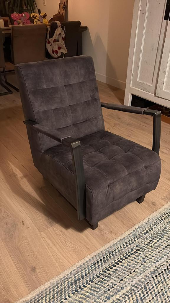 Zo goed als nieuwe antracietgrijze fauteuil, Ophalen, 75 tot 100 cm, Zo goed als nieuw, 75 tot 100 cm