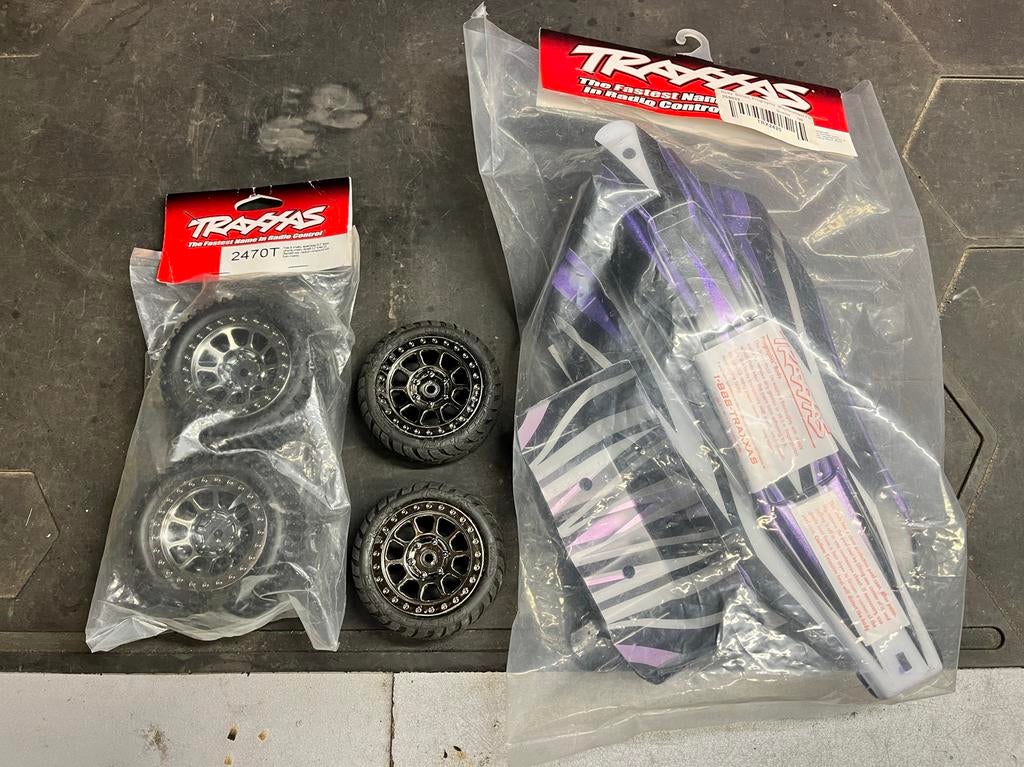 Traxxas Bandit RC buggy body kap wielen banden NIEUW, Elektro, Nieuw, Ophalen of Verzenden, Schaal 1:10