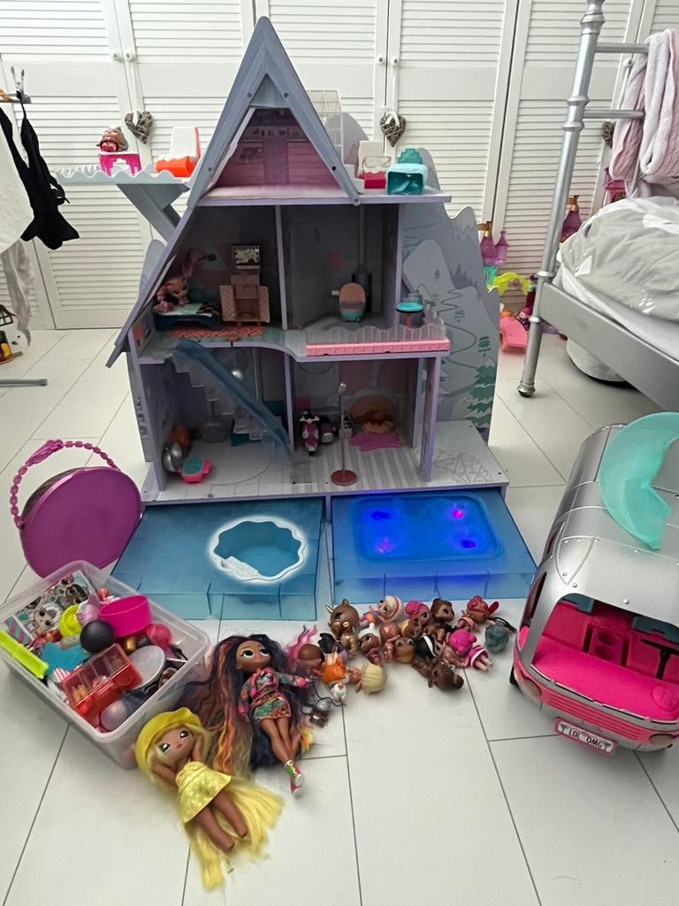 LOL collectie uitgebreid, Kinderen en Baby's, Speelgoed | Poppenhuizen, Ophalen, Zo goed als nieuw, Poppenhuis