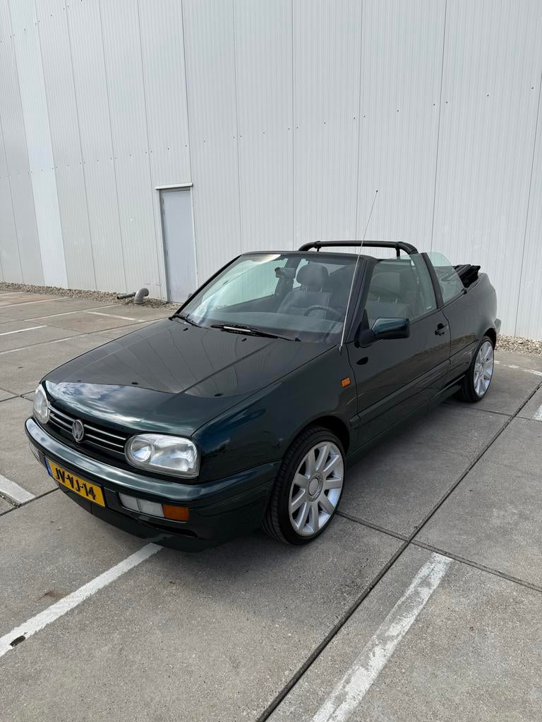 Volkswagen Golf 1.8 Cabriolet 1995 155DKM!!, Auto's, Voorwielaandrijving, 74 pk, 4 cilinders, Cabriolet