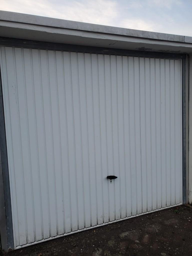 Garagebox te huur in de wijk Revelsant in Emmeloord!