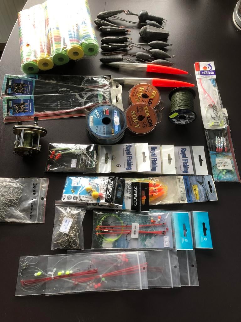 Veel zeevis materiaal + reeltje,,,, 99% nieuw !!, Ophalen of Verzenden, Nieuw, Overige typen