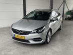 Opel Astra Sports Tourer 1.2 Business Elegance, Auto's, Voorwielaandrijving, Euro 6, 1199 cc, Origineel Nederlands