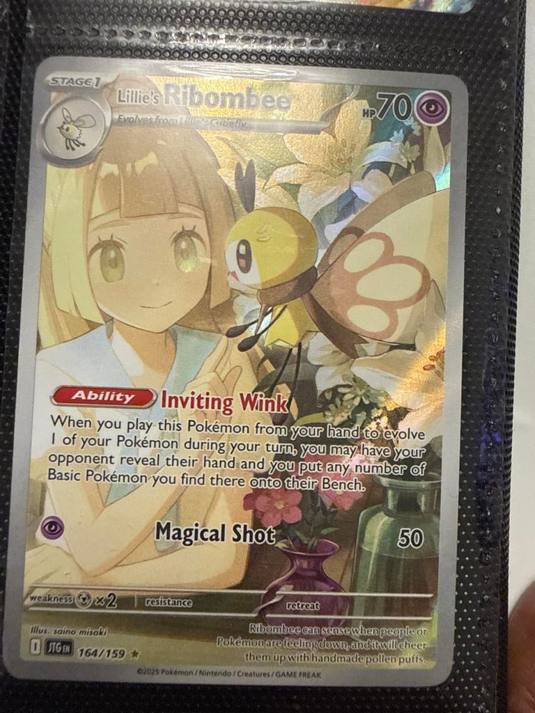 Lillie's Ribombee Pokémon kaart 164/159, Ophalen of Verzenden, Gebruikt, Losse kaart, Foil