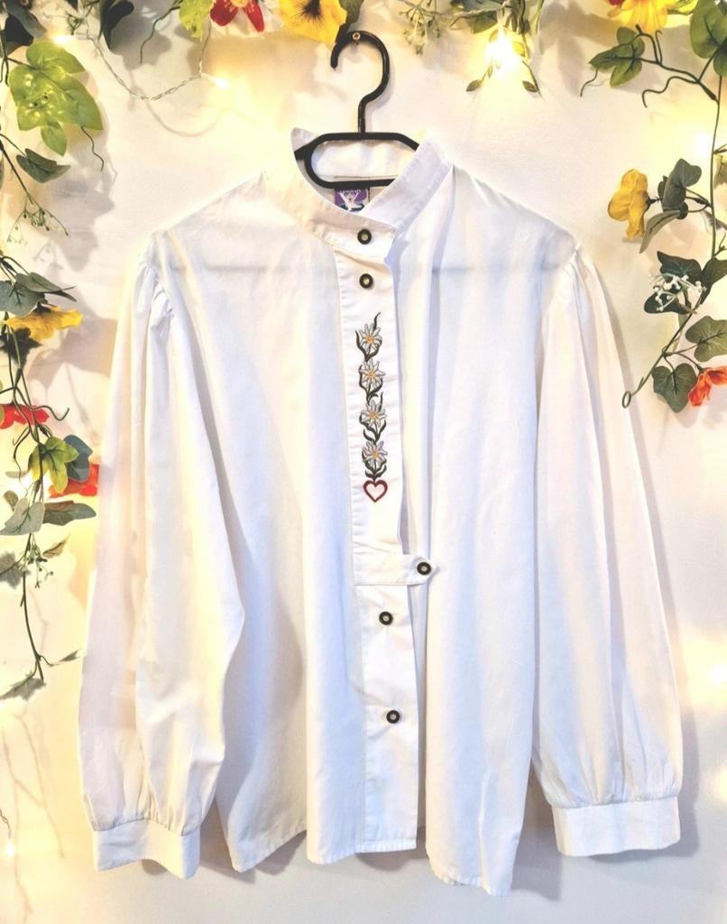 Schattige vintage trachten/borduursel blouse overhemd, Ophalen of Verzenden, Zo goed als nieuw, Maat 46/48 (XL) of groter, Wit
