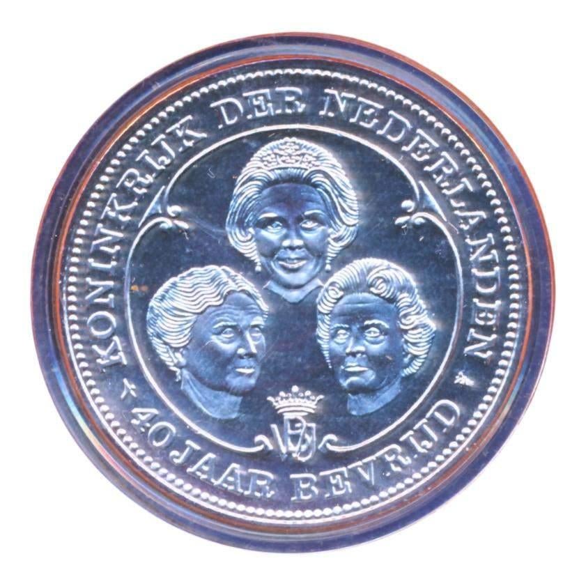 Nederland Gedenkpenning 40 jaar bevrijd in etui, Ophalen of Verzenden, Overige materialen, Nederland