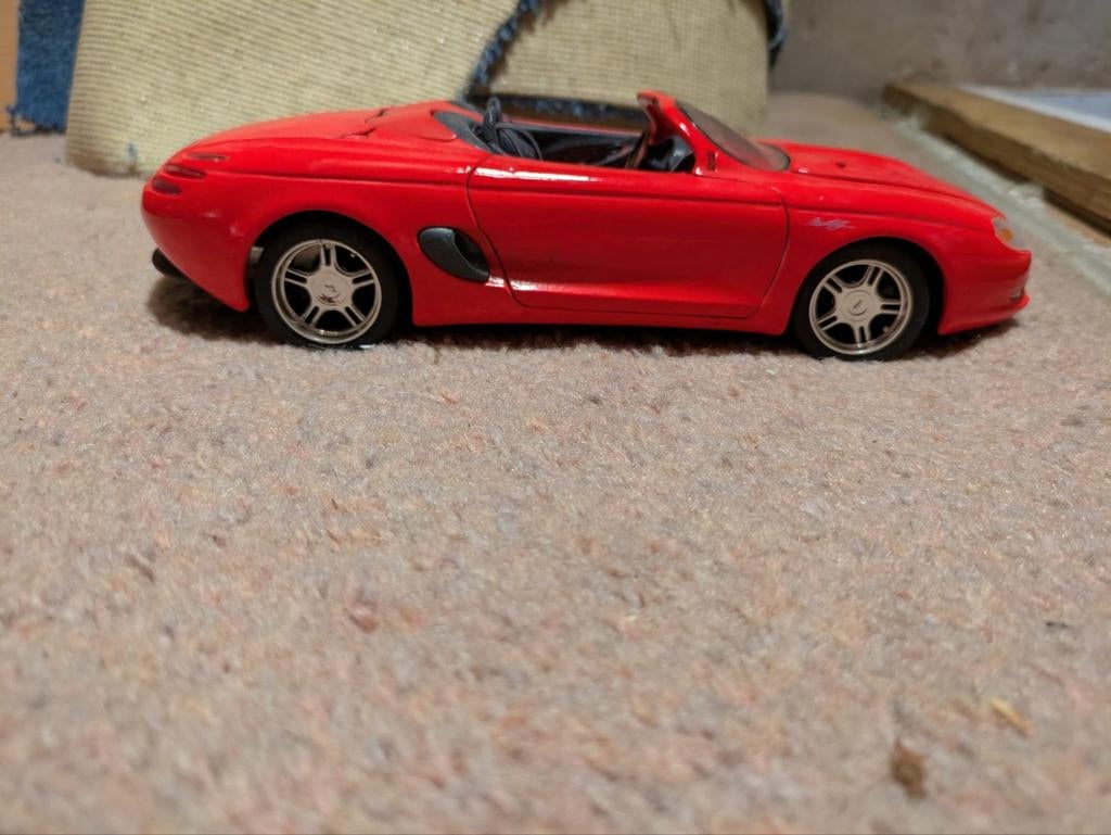 Modelauto 1:18  mustang en BMW, Hobby en Vrije tijd, Modelauto's | 1:18, Ophalen of Verzenden, Gebruikt