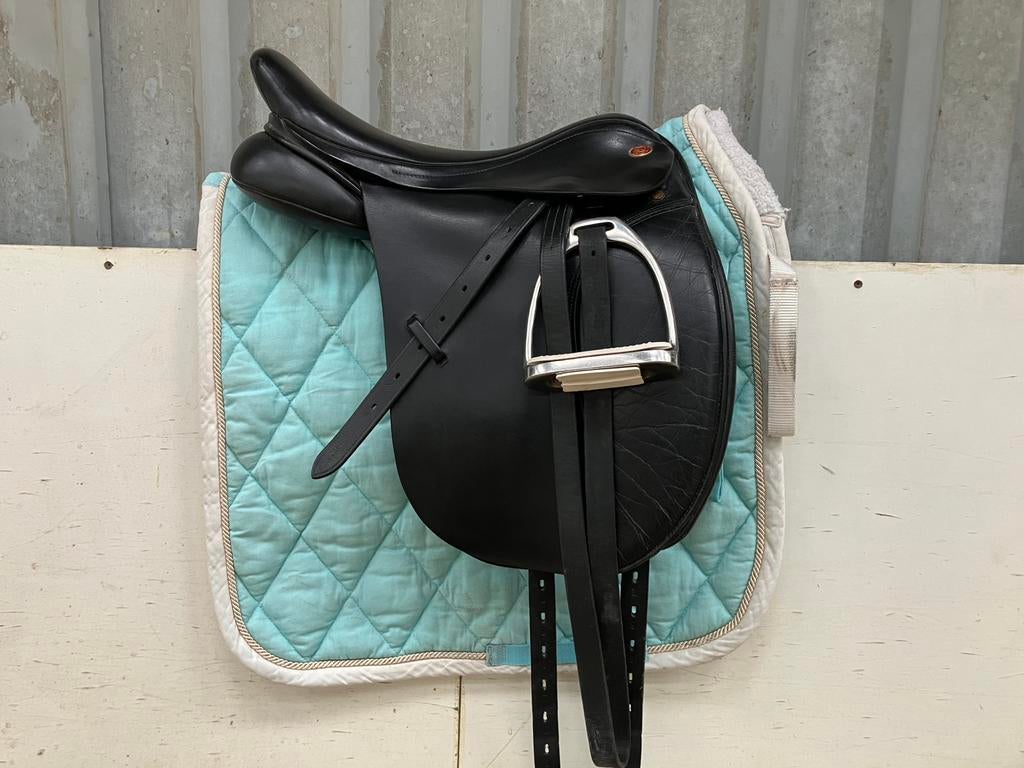 Kent en Masters dressuurzadel!, Dieren en Toebehoren, Paarden en Pony's | Zadels, Ophalen of Verzenden, Zo goed als nieuw, Dressuur