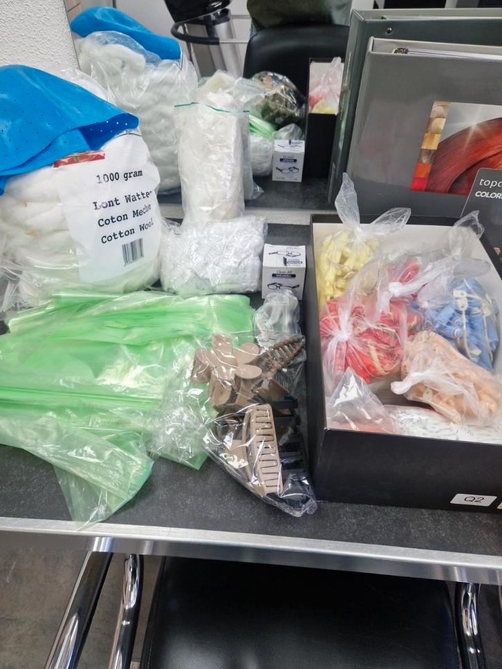 Kapsalon benodigdheden, permanent wikkels, rollers, watten, Sieraden, Tassen en Uiterlijk, Uiterlijk | Haarverzorging, Ophalen of Verzenden