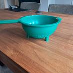 Groen kunststof vergiet met handvat en pootjes, Ophalen of Verzenden, Gebruikt