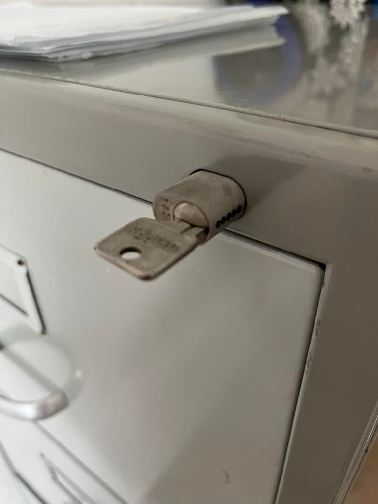 Gispen dossierkast met slot - 71x50x135 cm, Ophalen, Gebruikt