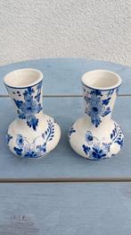 2 kleine vazen van Delft Deco hand painted Holland, Ophalen of Verzenden
