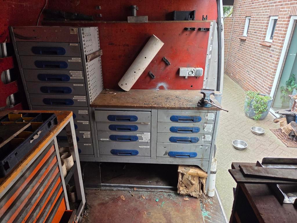 Werkbank Bedrijfswageninrichting, Ophalen, Gebruikt, 120 tot 170 cm, Bankschroef