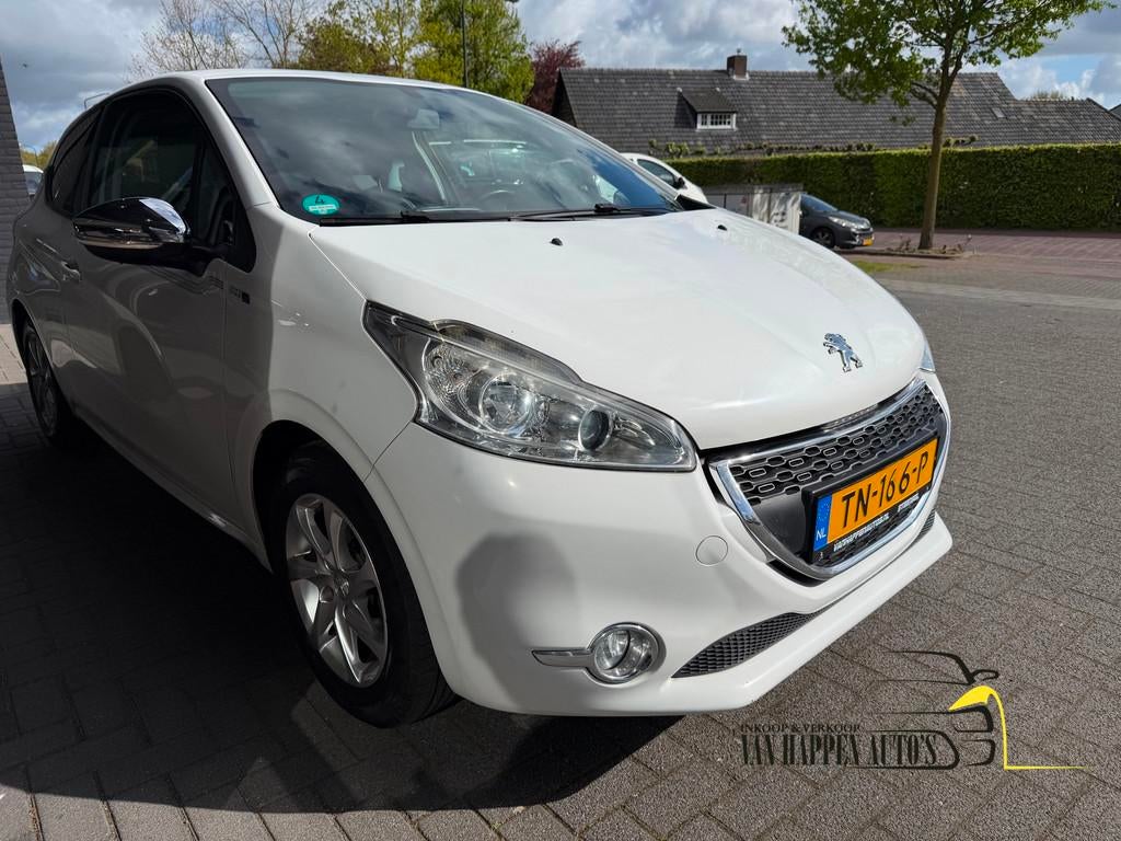 Peugeot 208 1.2 VTi Access, Auto's, Voorwielaandrijving, Euro 5, Gebruikt, 31 €/maand